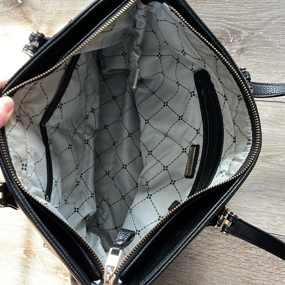 Naturalizer Black Faux Pebbled Leather Shoulder Bag
